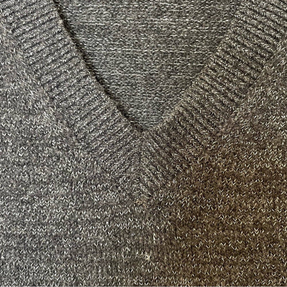 Women’s Banana Republic two piece sweater and pant set gray v neck pull on pant - Picture 5 of 13